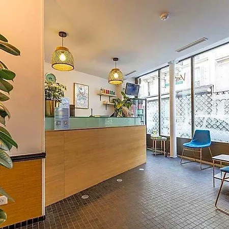 Vintage & Budget Hotel 2*