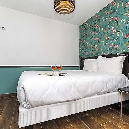 Vintage & Budget Hotel Paris