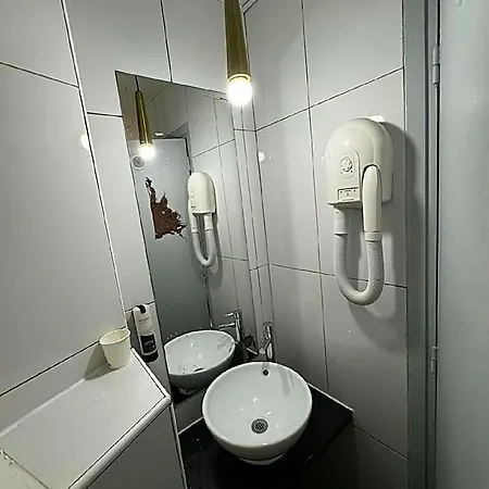 Vintage & Budget Hotel 2*