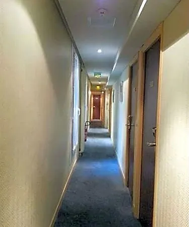Vintage & Budget Hotel Paris